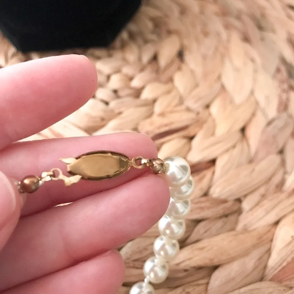 Vintage Faux Pearl Necklace​​​​​​​​​​